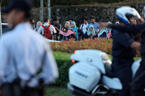 ISTIADAT KEBERANGKATAN BALIK YANG DI-PERTUAN AGONG KE-16