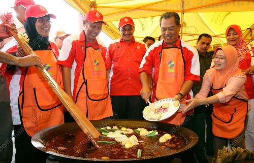 MUHYIDDIN MOHD YASSIN