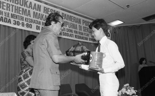 CHONG HON NYAN
