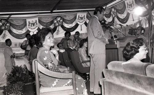 DR. MAHATHIR MOHAMAD