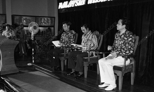 DATUK SERI DR. MAHATHIR MOHAMAD