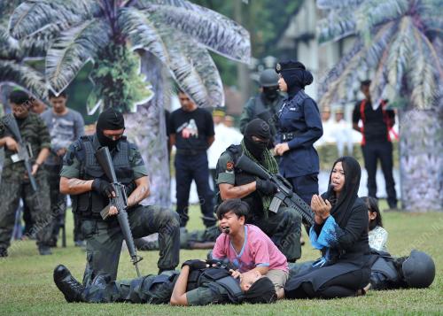 KL03_31072013_PAHLAWAN