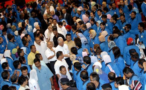 MOHD NAJIB TUN ABDUL RAZAK