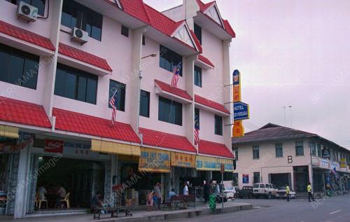 KL04-010_01042001
