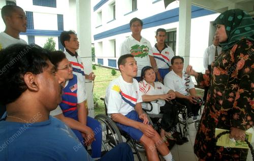 KL04-02_10_2000_ZAHARAH-ATLIT_14012016