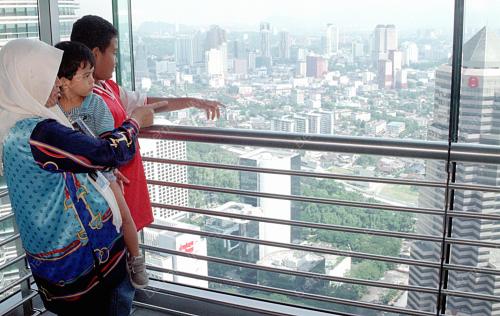 KL04-03_06_2000_LAWAT_KLCC_08012016