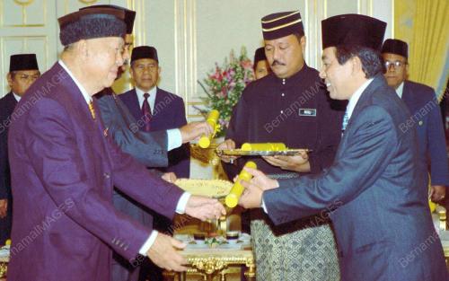 KL04-050_20012016
