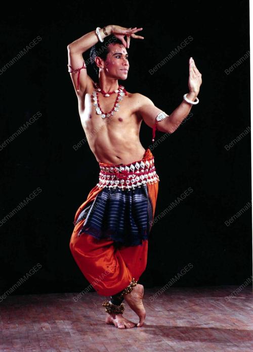 KL04-06_07_2000_DANCER_11012016