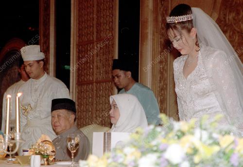 KL04-16_07_2000_AGONG-PENGANTIN_11012016