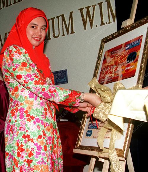 KL04-20-05-2000_PERMAISURI-_WIM_07012016