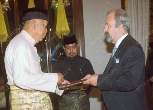 KL04-26_02_2001_AGONG_19012016