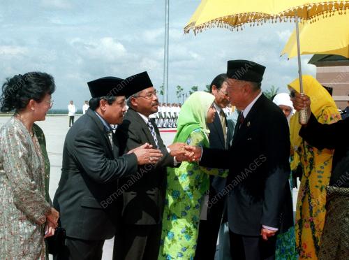 KL04-27_10_2000_AGONG_BERANGKAT_14012016