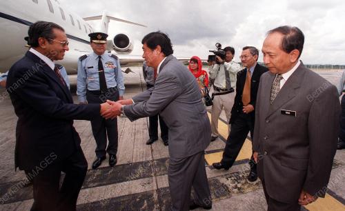KL04-30_10_2000_MAHATHIR-LING_14012016