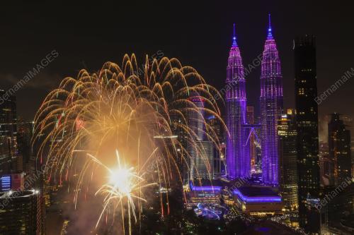 MALAM TAHUN BAHARU 2025
