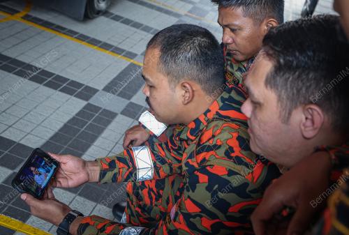 TINJAUAN HARI PEKERJA