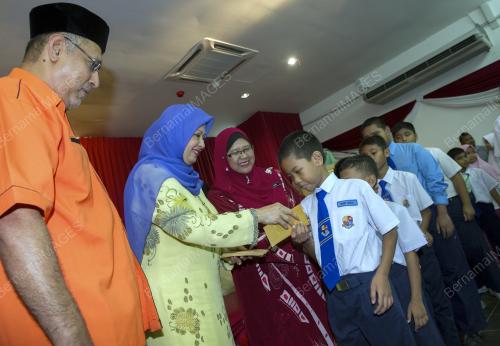 KL04_01072015_SUMBANGAN_RAYA