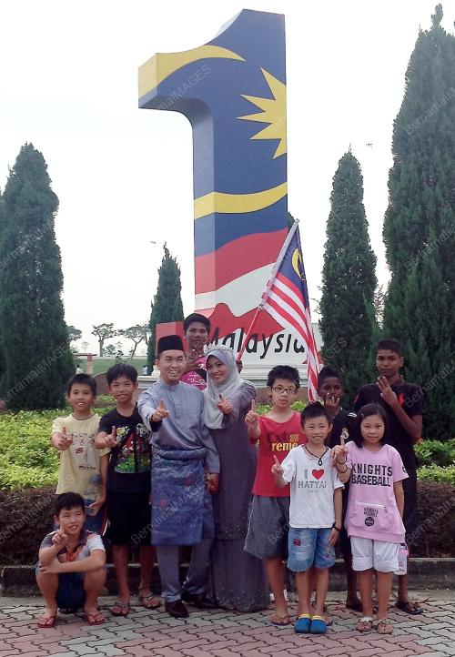 KL04_01092012_KAHWIN_MERDEKA