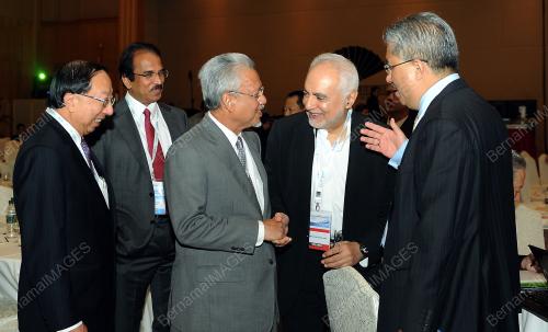 KL04_01102012_KHAZANAH