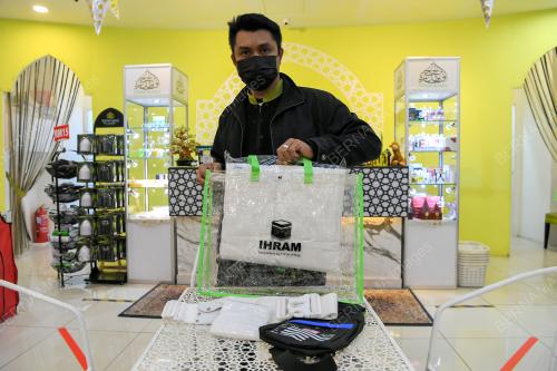 KEDAI JUALAN PAKAIAN HAJI DAN UMRAH