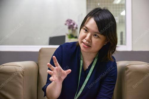 DR KONG SIK THIEN