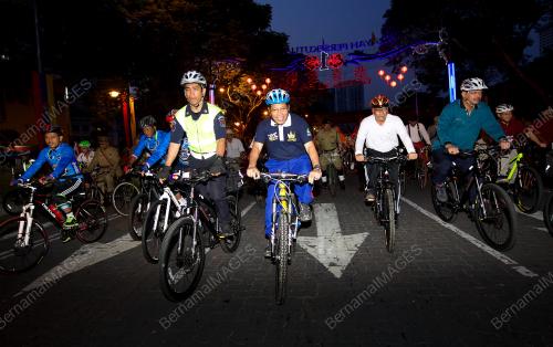 KL04_02022014_CAR_FREE