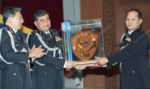 KL04_02032012_POLIS