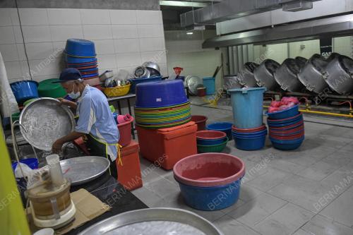 TINJAUAN PERSIAPAN PENYEDIAAN BUBUR LAMBUK MASJID JAMEK KG BARU