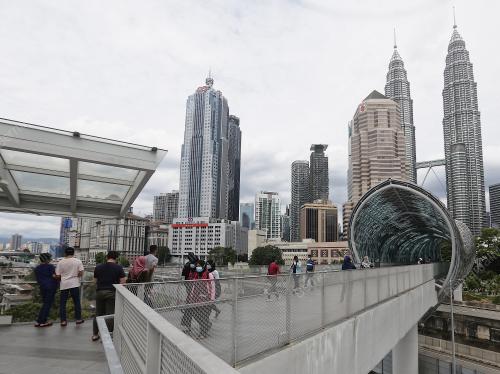 TINJAUAN PEMAKAIAN PELITUP SEPARUH MUKA