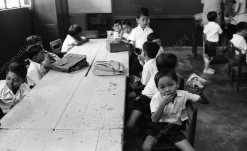 HARI PERTAMA BERSEKOLAH