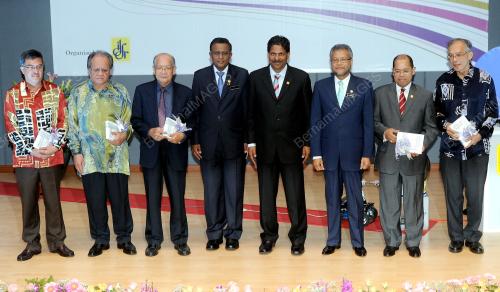 KL04_03032012_BUKU