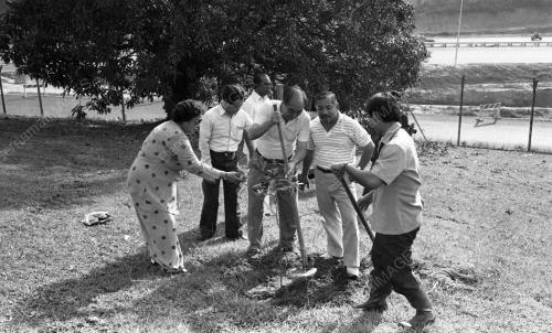 KL04_03042015_GOTONG_ROYONG