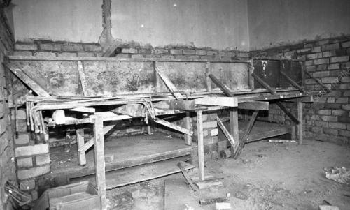 BANGUNAN BERNAMA