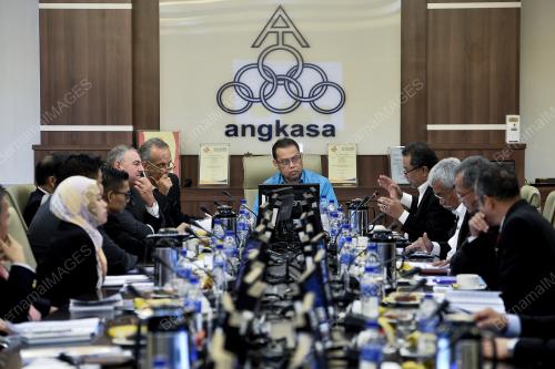 DATUK ABDUL FATTAH ABDULLAH & ARIEL GUARCO