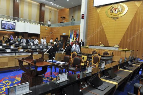 KL04_04032016_PARLIMEN