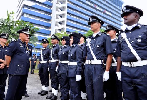 KL04_04072012_POLIS