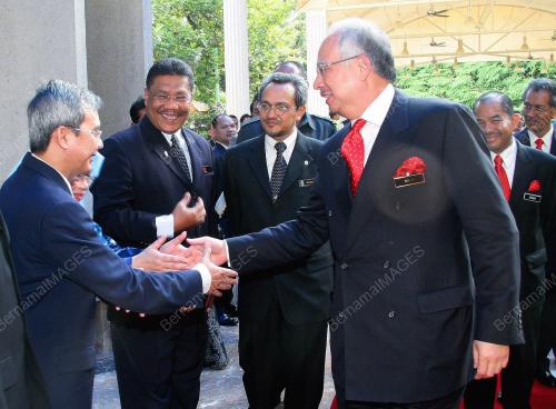 NAJIB TUN RAZAK