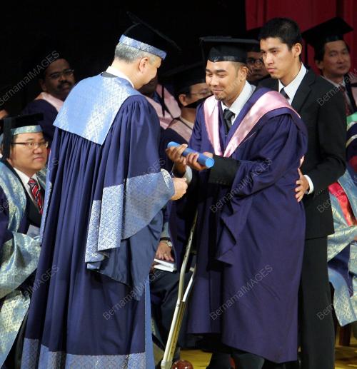 RAJA DR NAZRIN SHAH