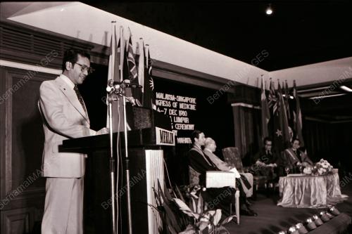 DATUK SERI DR. MAHATHIR BIN MOHAMAD