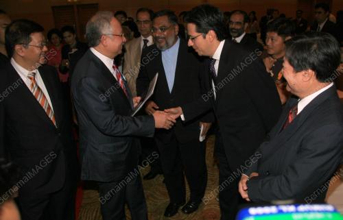 MOHD NAJIB TUN ABDUL RAZAK