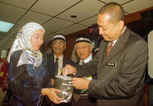 KL04_05022016_NAZRI_AFGHAN