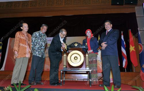 KL04_05042016_ASEAN_EDITORS