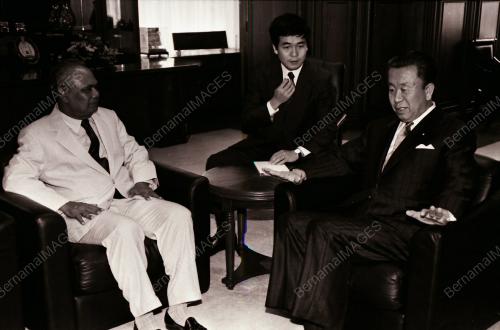 YAB ENCIK ABDUL GHAFAR BABA