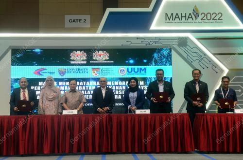 DATUK SERI DR RONALD KIANDEE