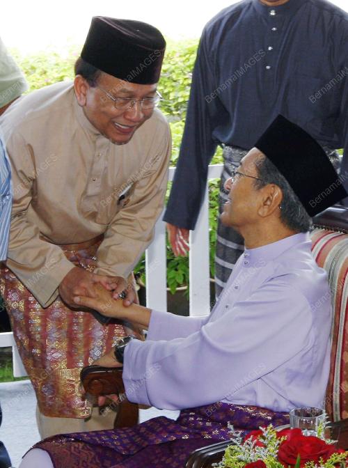 TUN MAHATHIR MOHAMAD