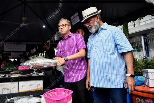 FAHMI FADZIL