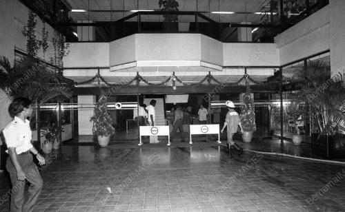 KL04_06022015_PLAZA_TERBAKAR
