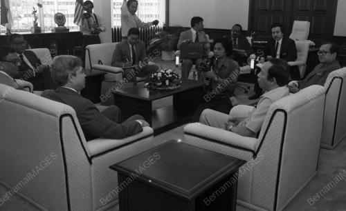 KL04_06022015_PRESIDEN_BANK