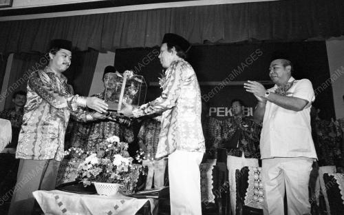 KL04_06042015_KONVENSYEN