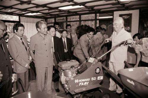 NAIB PENGERUSI VIETNAM