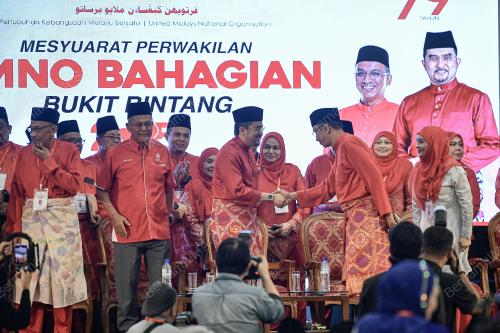 DATUK DR ASYRAF WAJDI DUSUKI